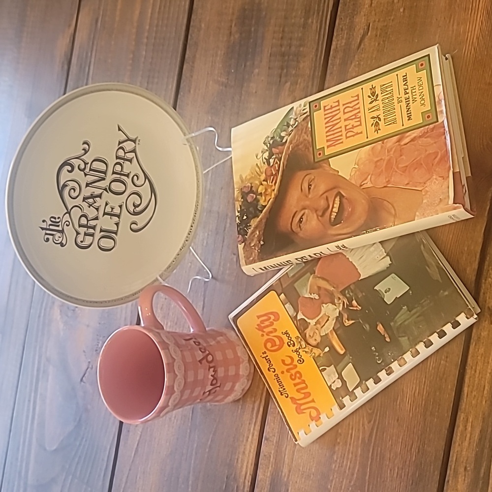 Minnie Pearl Lot